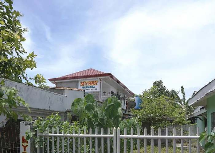 Yumsky House And Hotel Pooc